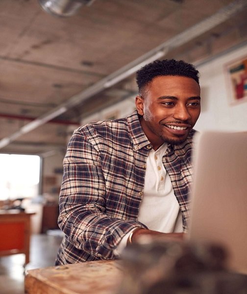 Small business owner receiving bookkeeping and payroll support in Idaho